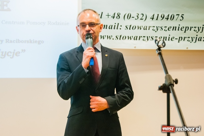 Zdjęcie w galerii na portalu naszraciborz.pl: Dom i tradycje. Konferencja Stowarzyszenia Rodzin Zastępczych na Zamku Piastowskim wiadomości z regionu