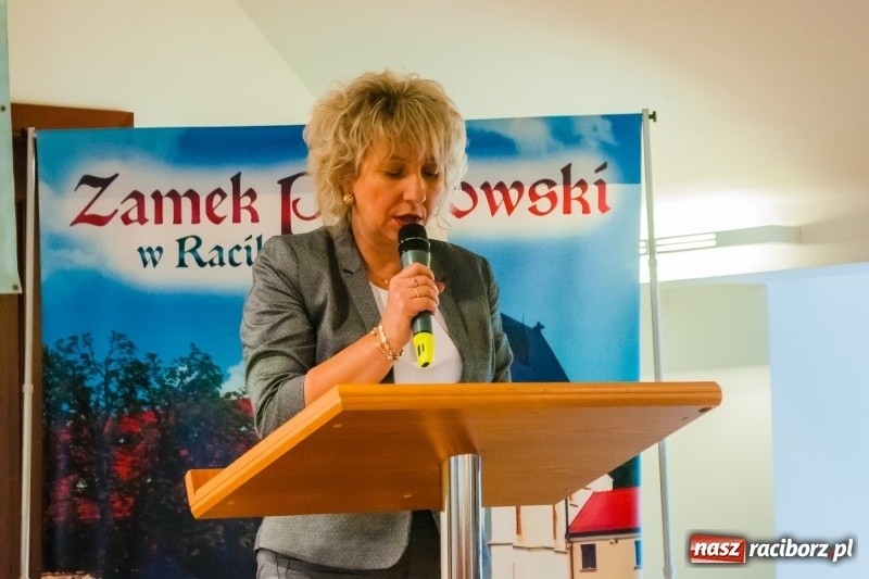 Zdjęcie w galerii na portalu naszraciborz.pl: Dom i tradycje. Konferencja Stowarzyszenia Rodzin Zastępczych na Zamku Piastowskim wiadomości z regionu