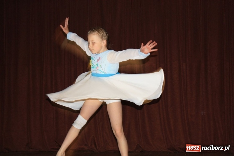 Zdjęcie w galerii na portalu naszraciborz.pl: Najmłodsi artyści z gminy Krzanowice mieli dziś swój festiwal wiadomości z regionu