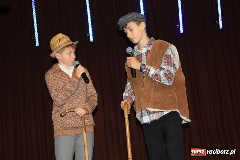Zdjęcie w galerii na portalu naszraciborz.pl: Najmłodsi artyści z gminy Krzanowice mieli dziś swój festiwal wiadomości z regionu