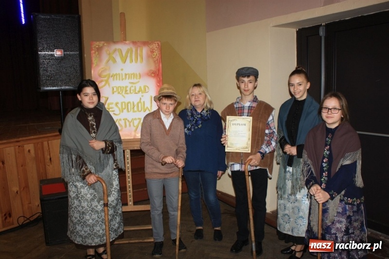 Zdjęcie w galerii na portalu naszraciborz.pl: Najmłodsi artyści z gminy Krzanowice mieli dziś swój festiwal wiadomości z regionu