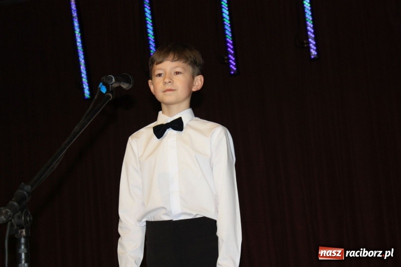 Zdjęcie w galerii na portalu naszraciborz.pl: Najmłodsi artyści z gminy Krzanowice mieli dziś swój festiwal wiadomości z regionu