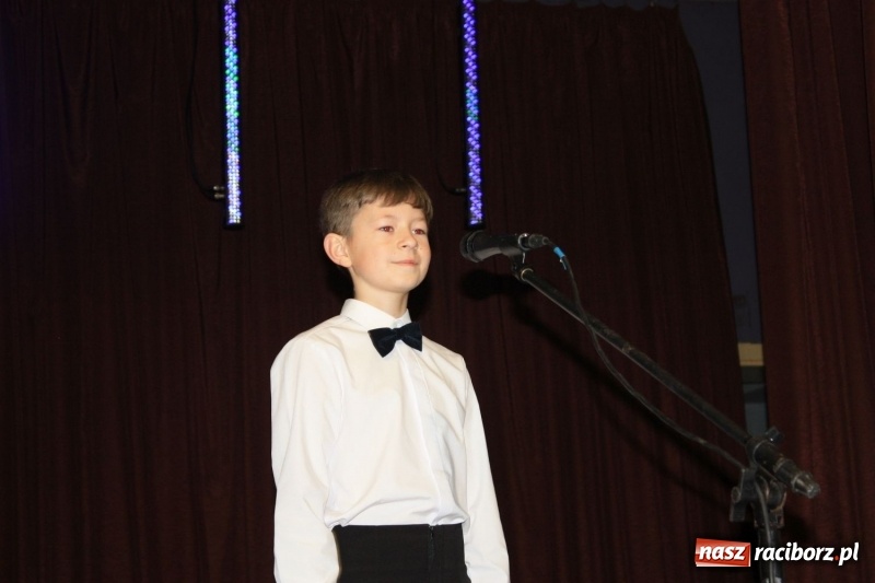 Zdjęcie w galerii na portalu naszraciborz.pl: Najmłodsi artyści z gminy Krzanowice mieli dziś swój festiwal wiadomości z regionu