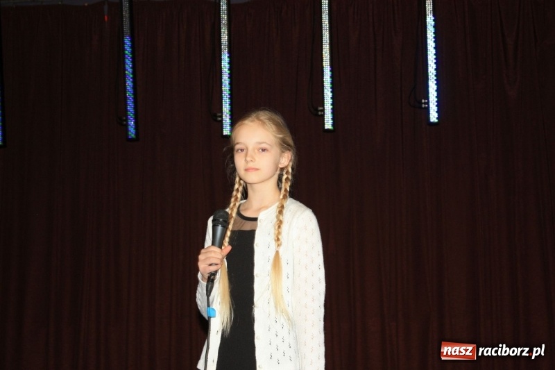 Zdjęcie w galerii na portalu naszraciborz.pl: Najmłodsi artyści z gminy Krzanowice mieli dziś swój festiwal wiadomości z regionu