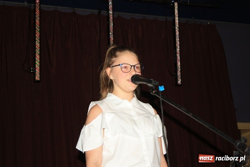 Zdjęcie w galerii na portalu naszraciborz.pl: Najmłodsi artyści z gminy Krzanowice mieli dziś swój festiwal wiadomości z regionu