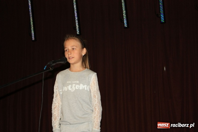 Zdjęcie w galerii na portalu naszraciborz.pl: Najmłodsi artyści z gminy Krzanowice mieli dziś swój festiwal wiadomości z regionu