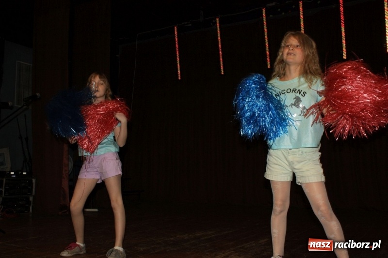 Zdjęcie w galerii na portalu naszraciborz.pl: Najmłodsi artyści z gminy Krzanowice mieli dziś swój festiwal wiadomości z regionu