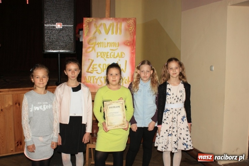 Zdjęcie w galerii na portalu naszraciborz.pl: Najmłodsi artyści z gminy Krzanowice mieli dziś swój festiwal wiadomości z regionu