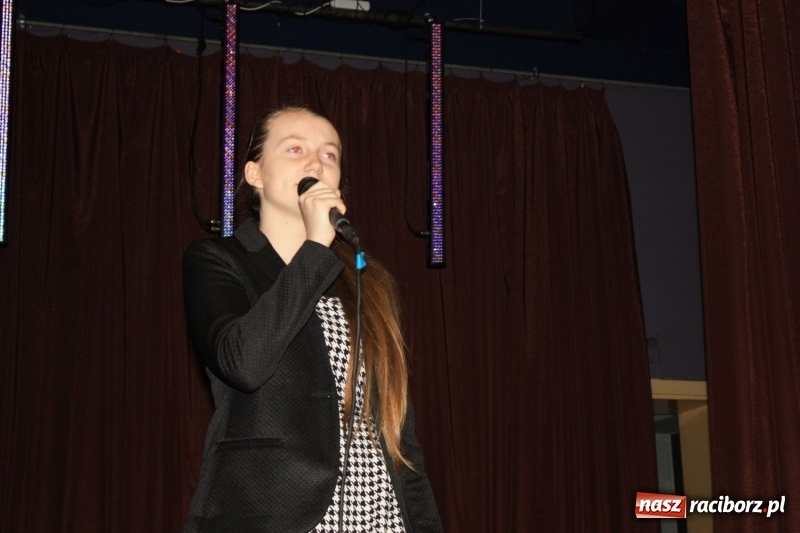 Zdjęcie w galerii na portalu naszraciborz.pl: Najmłodsi artyści z gminy Krzanowice mieli dziś swój festiwal wiadomości z regionu