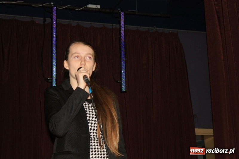 Zdjęcie w galerii na portalu naszraciborz.pl: Najmłodsi artyści z gminy Krzanowice mieli dziś swój festiwal wiadomości z regionu