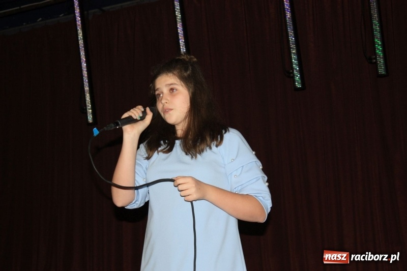 Zdjęcie w galerii na portalu naszraciborz.pl: Najmłodsi artyści z gminy Krzanowice mieli dziś swój festiwal wiadomości z regionu