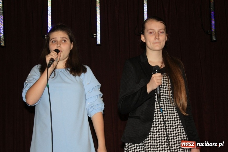 Zdjęcie w galerii na portalu naszraciborz.pl: Najmłodsi artyści z gminy Krzanowice mieli dziś swój festiwal wiadomości z regionu