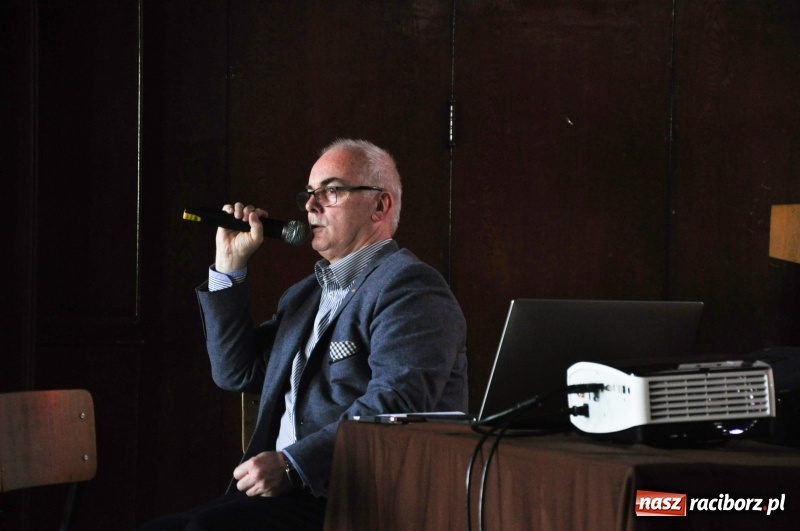 Zdjęcie w galerii na portalu naszraciborz.pl: Sympozjum Naukowe Biologów w 1 LO  wiadomości z regionu