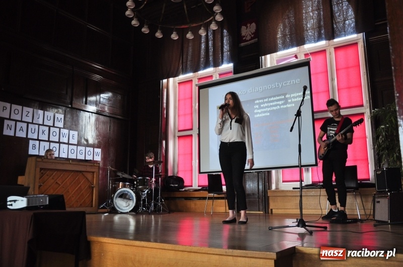 Zdjęcie w galerii na portalu naszraciborz.pl: Sympozjum Naukowe Biologów w 1 LO  wiadomości z regionu