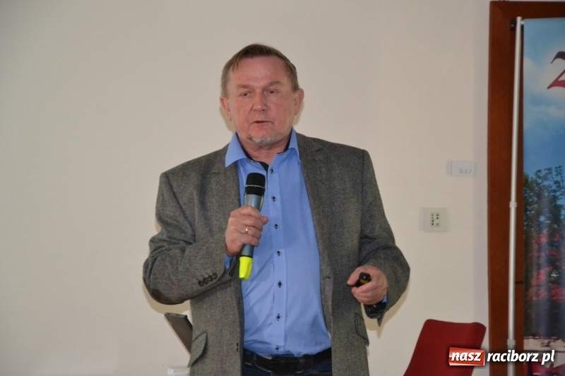 Zdjęcie w galerii na portalu naszraciborz.pl: Wiem, co podpisuję - spotkanie dla seniorów na Zamku Piastowskim wiadomości z regionu