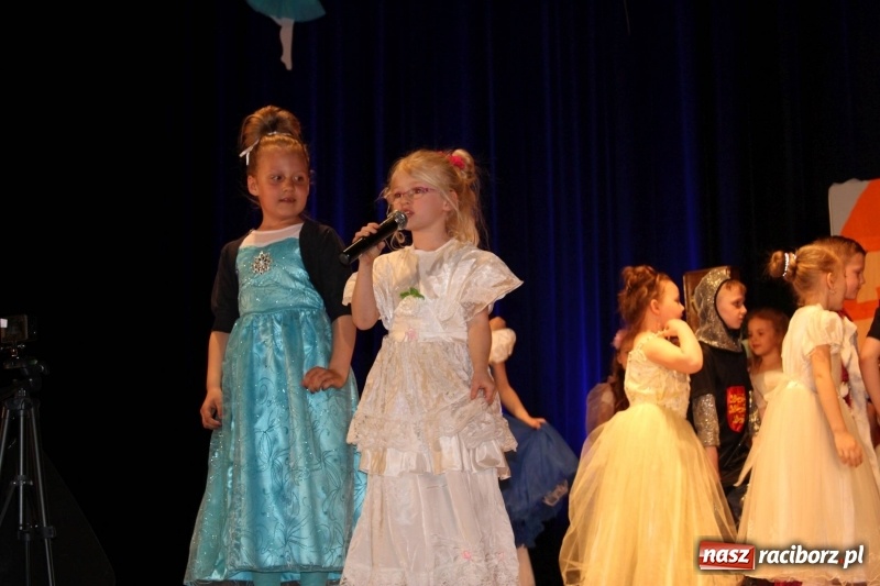 Zdjęcie w galerii na portalu naszraciborz.pl: Tańcz, nie żałuj podłogi, czyli VI Gminny Konkurs Taneczny w Kuźni Raciborskiej wiadomości z regionu