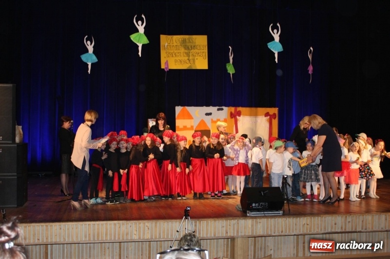 Zdjęcie w galerii na portalu naszraciborz.pl: Tańcz, nie żałuj podłogi, czyli VI Gminny Konkurs Taneczny w Kuźni Raciborskiej wiadomości z regionu