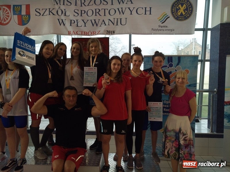 Zdjęcie w galerii na portalu naszraciborz.pl: Pływanie. Drugie miejsce Gimnazjum Mistrzostwa Sportowego w Raciborzu  wiadomości z regionu