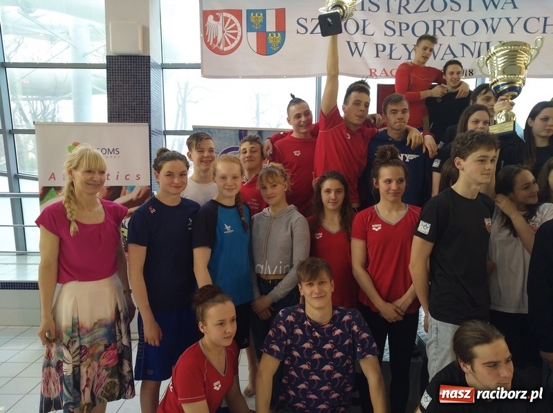 Zdjęcie w galerii na portalu naszraciborz.pl: Pływanie. Drugie miejsce Gimnazjum Mistrzostwa Sportowego w Raciborzu  wiadomości z regionu