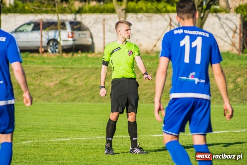 Zdjęcie w galerii na portalu naszraciborz.pl: Samobój ustawił mecz. Gaszowice z Pucharem Polski na szczeblu Podokręgu wiadomości z regionu