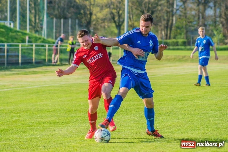 Zdjęcie w galerii na portalu naszraciborz.pl: Samobój ustawił mecz. Gaszowice z Pucharem Polski na szczeblu Podokręgu wiadomości z regionu