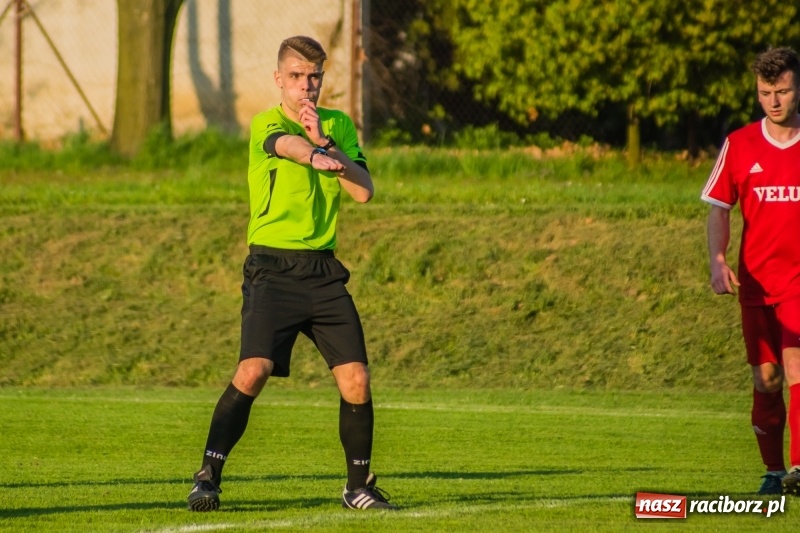 Zdjęcie w galerii na portalu naszraciborz.pl: Samobój ustawił mecz. Gaszowice z Pucharem Polski na szczeblu Podokręgu wiadomości z regionu