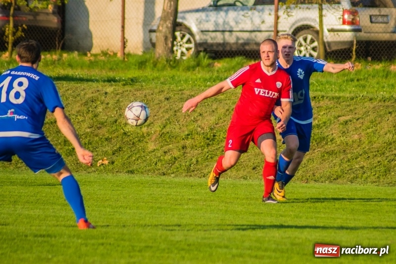 Zdjęcie w galerii na portalu naszraciborz.pl: Samobój ustawił mecz. Gaszowice z Pucharem Polski na szczeblu Podokręgu wiadomości z regionu