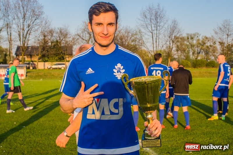 Zdjęcie w galerii na portalu naszraciborz.pl: Samobój ustawił mecz. Gaszowice z Pucharem Polski na szczeblu Podokręgu wiadomości z regionu