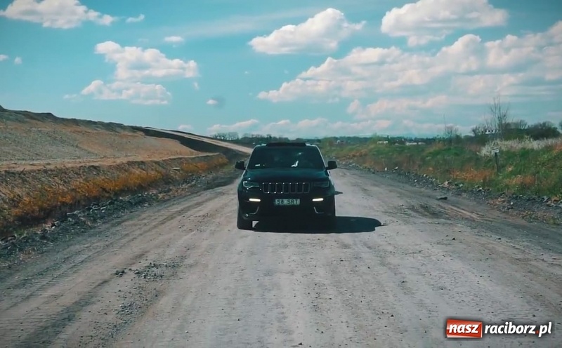 Zdjęcie w galerii na portalu naszraciborz.pl: Lecicie! - raper Korki kręci klip w Raciborzu wiadomości z regionu