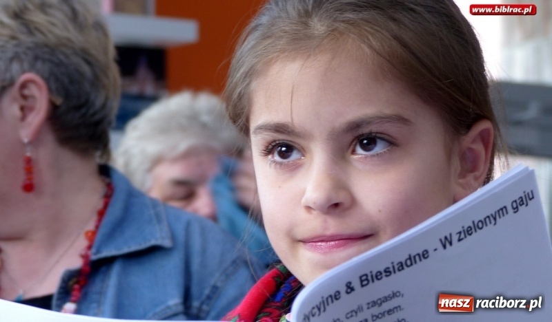 Zdjęcie w galerii na portalu naszraciborz.pl: Na ludowo w Klubie Przyjaciół Biblioteki na Ostrogu wiadomości z regionu