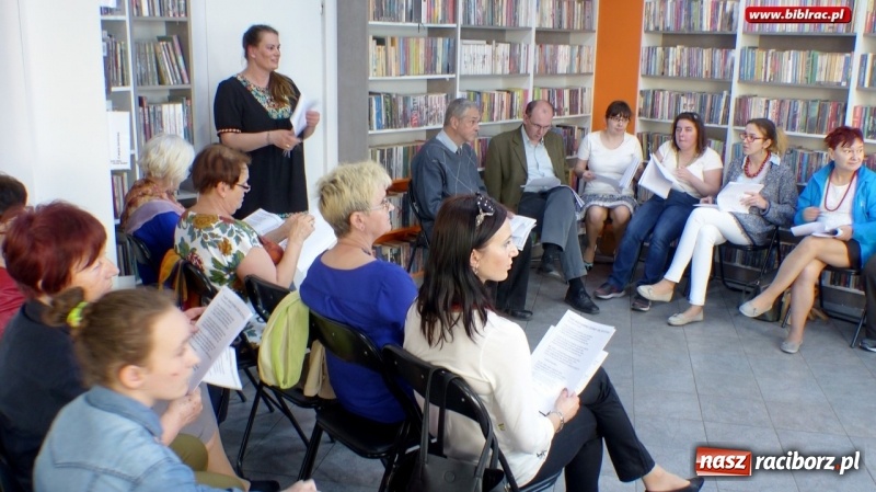 Zdjęcie w galerii na portalu naszraciborz.pl: Na ludowo w Klubie Przyjaciół Biblioteki na Ostrogu wiadomości z regionu