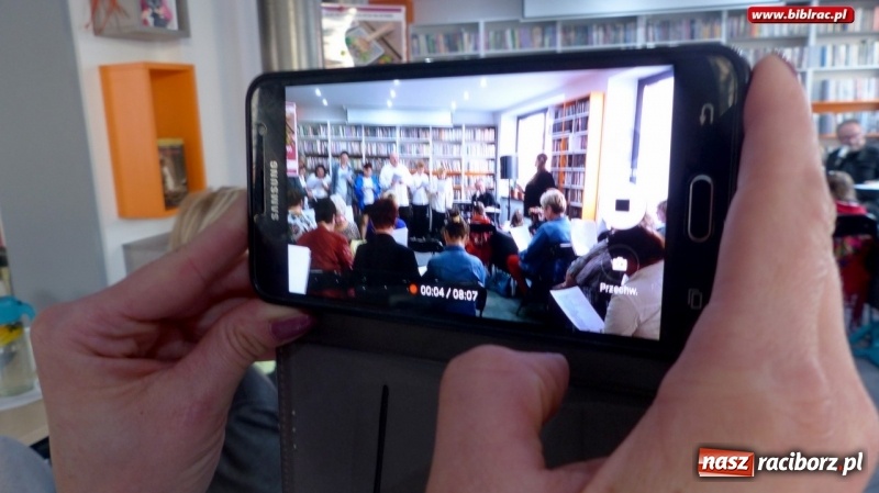 Zdjęcie w galerii na portalu naszraciborz.pl: Na ludowo w Klubie Przyjaciół Biblioteki na Ostrogu wiadomości z regionu