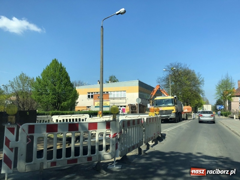 Zdjęcie w galerii na portalu naszraciborz.pl: Utrudnienia w ruchu na ulicy Kościuszki  wiadomości z regionu