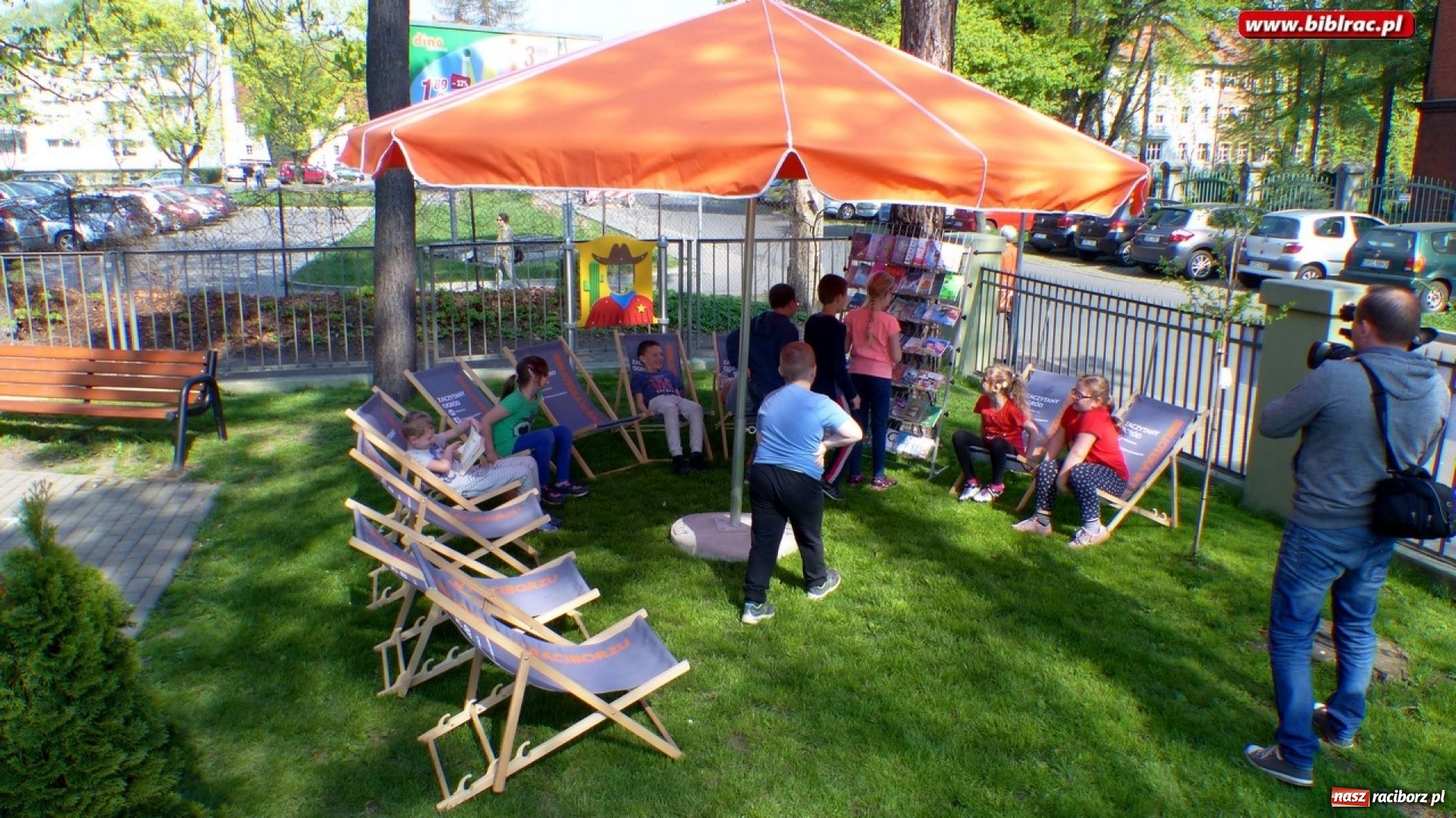 Zdjęcie w galerii na portalu naszraciborz.pl: Słodka lekcja w Zaczytanym Ogrodzie wiadomości z regionu