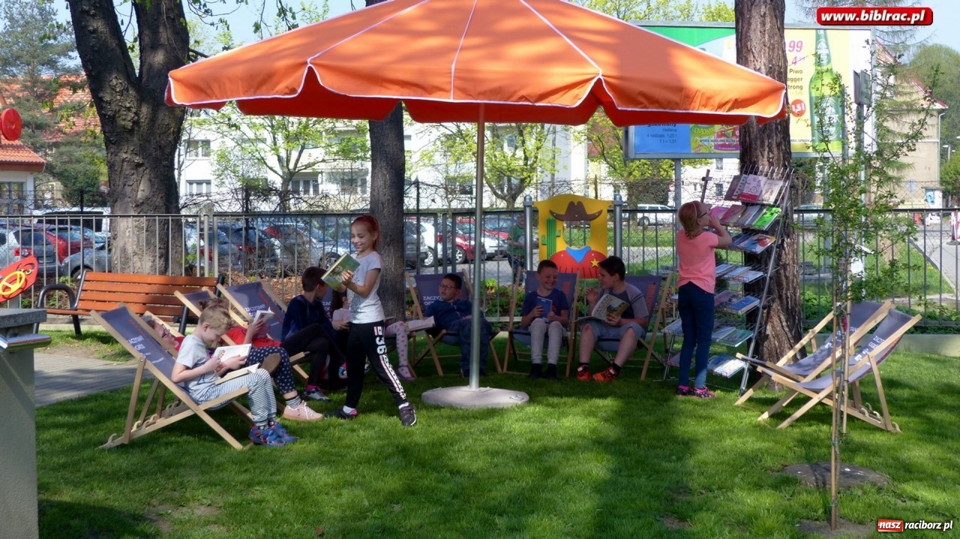 Zdjęcie w galerii na portalu naszraciborz.pl: Słodka lekcja w Zaczytanym Ogrodzie wiadomości z regionu