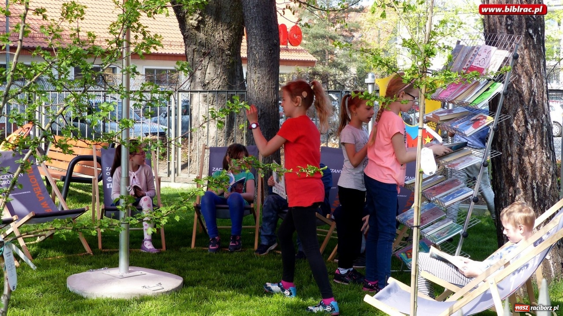 Zdjęcie w galerii na portalu naszraciborz.pl: Słodka lekcja w Zaczytanym Ogrodzie wiadomości z regionu