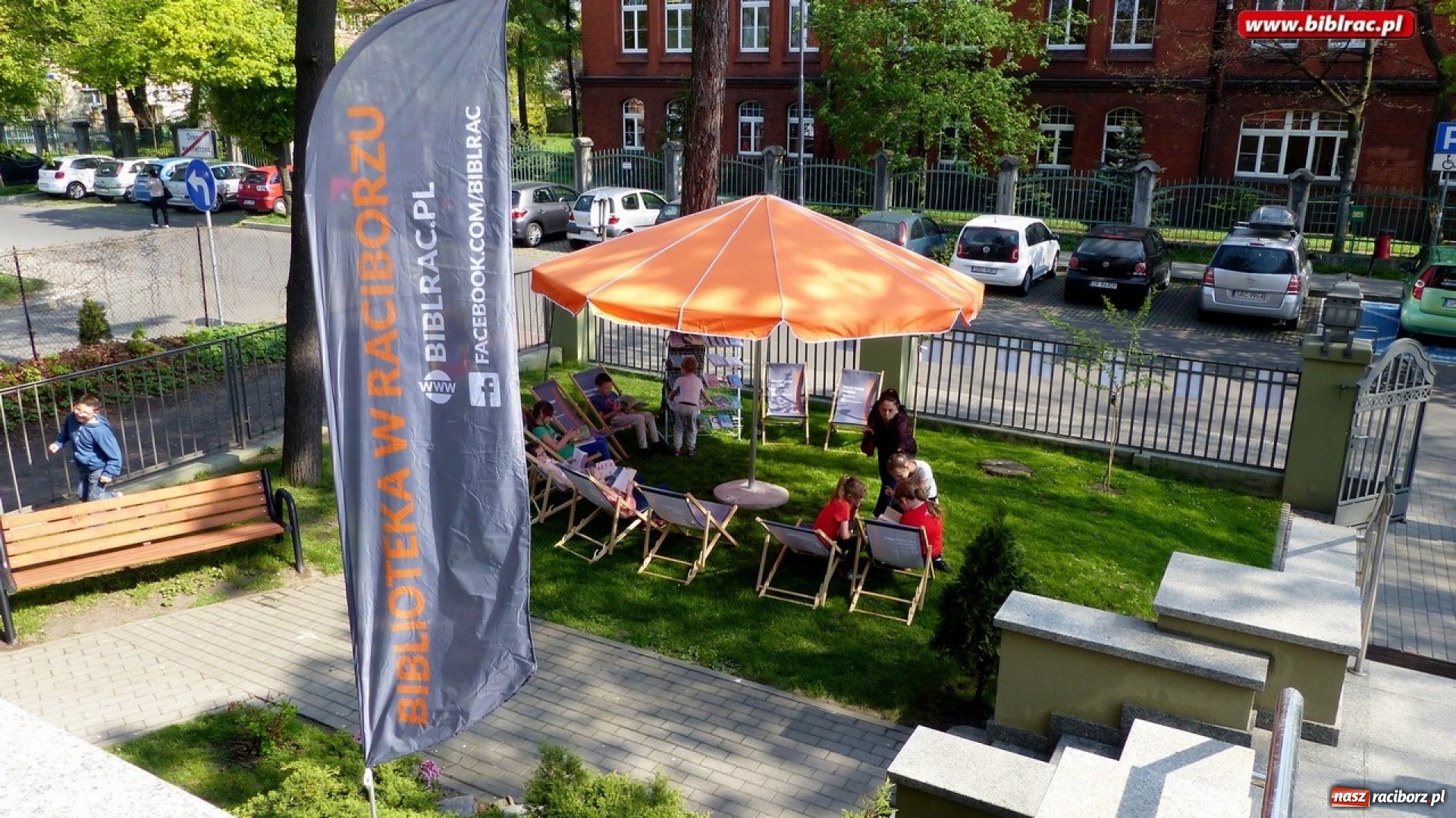 Zdjęcie w galerii na portalu naszraciborz.pl: Słodka lekcja w Zaczytanym Ogrodzie wiadomości z regionu