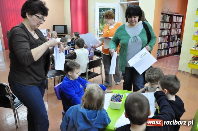 Zdjęcie w galerii na portalu naszraciborz.pl: O Fasolce, Kropelce i Ćmie... wiadomości z regionu