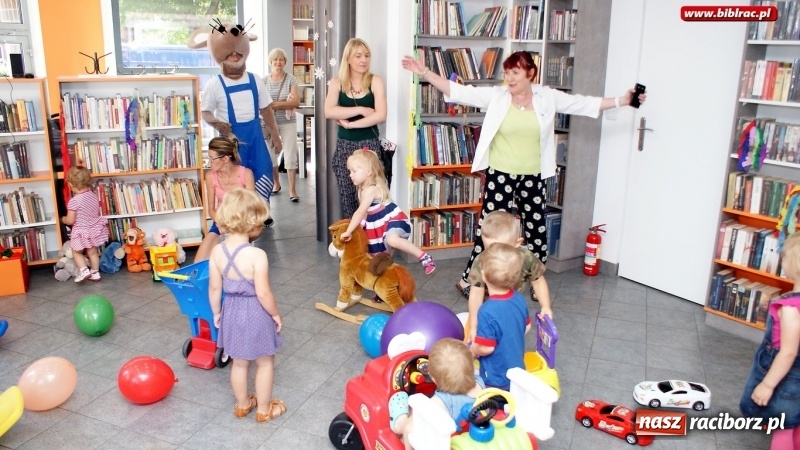 Zdjęcie w galerii na portalu naszraciborz.pl: Nowy cykl raciborskiej książnicy. Poznaj filię na Ostrogu wiadomości z regionu