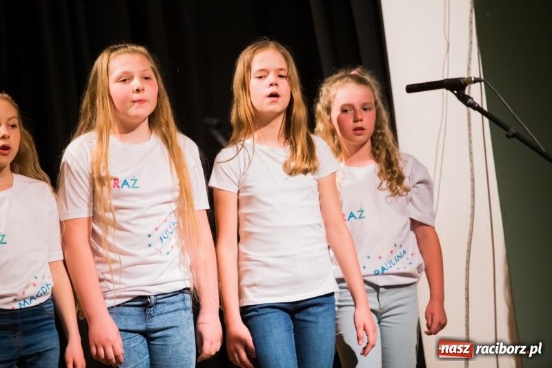 Zdjęcie w galerii na portalu naszraciborz.pl: Na wiosenną nutę w Młodzieżowym Domu Kultury w Raciborzu wiadomości z regionu