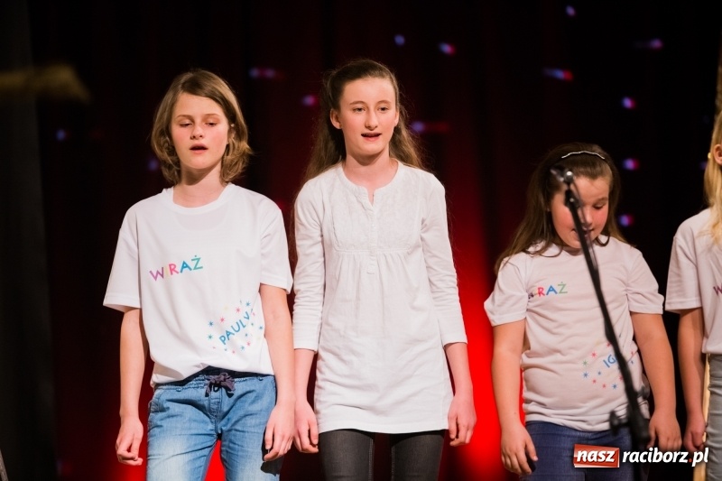 Zdjęcie w galerii na portalu naszraciborz.pl: Na wiosenną nutę w Młodzieżowym Domu Kultury w Raciborzu wiadomości z regionu