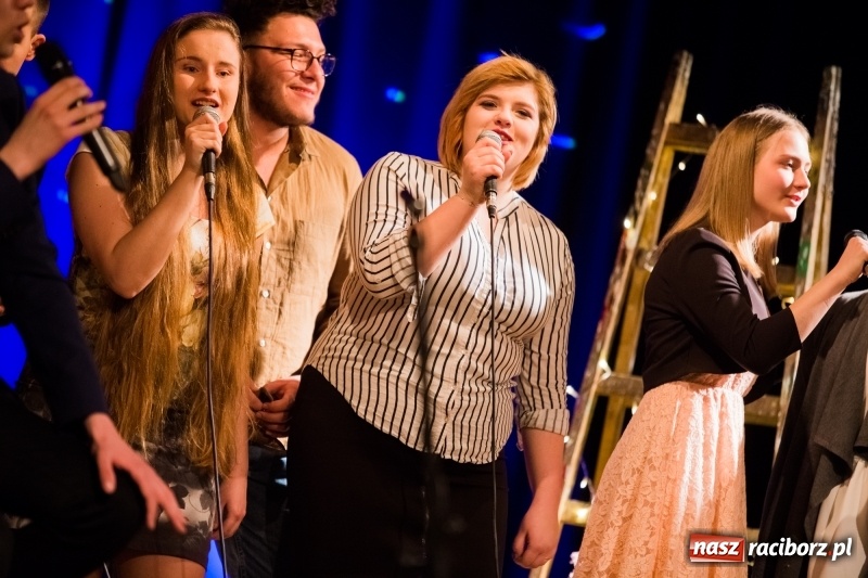 Zdjęcie w galerii na portalu naszraciborz.pl: Na wiosenną nutę w Młodzieżowym Domu Kultury w Raciborzu wiadomości z regionu