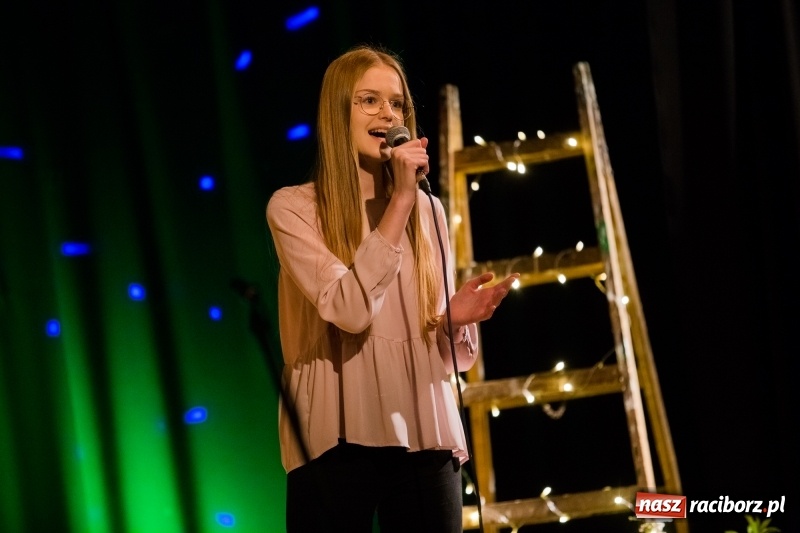 Zdjęcie w galerii na portalu naszraciborz.pl: Na wiosenną nutę w Młodzieżowym Domu Kultury w Raciborzu wiadomości z regionu