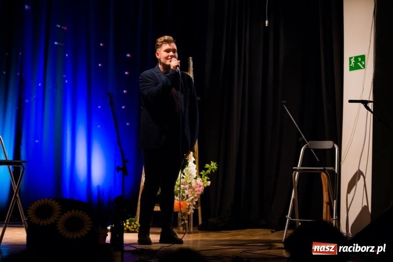 Zdjęcie w galerii na portalu naszraciborz.pl: Na wiosenną nutę w Młodzieżowym Domu Kultury w Raciborzu wiadomości z regionu