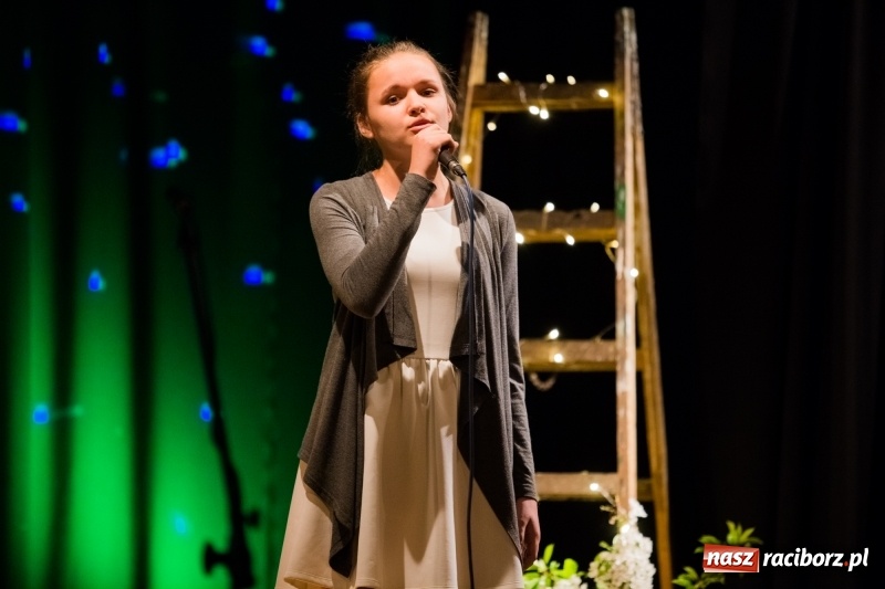 Zdjęcie w galerii na portalu naszraciborz.pl: Na wiosenną nutę w Młodzieżowym Domu Kultury w Raciborzu wiadomości z regionu