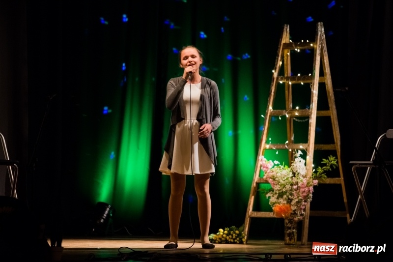 Zdjęcie w galerii na portalu naszraciborz.pl: Na wiosenną nutę w Młodzieżowym Domu Kultury w Raciborzu wiadomości z regionu