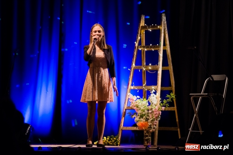 Zdjęcie w galerii na portalu naszraciborz.pl: Na wiosenną nutę w Młodzieżowym Domu Kultury w Raciborzu wiadomości z regionu