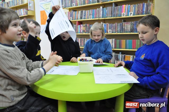 Zdjęcie w galerii na portalu naszraciborz.pl: O Fasolce, Kropelce i Ćmie... wiadomości z regionu