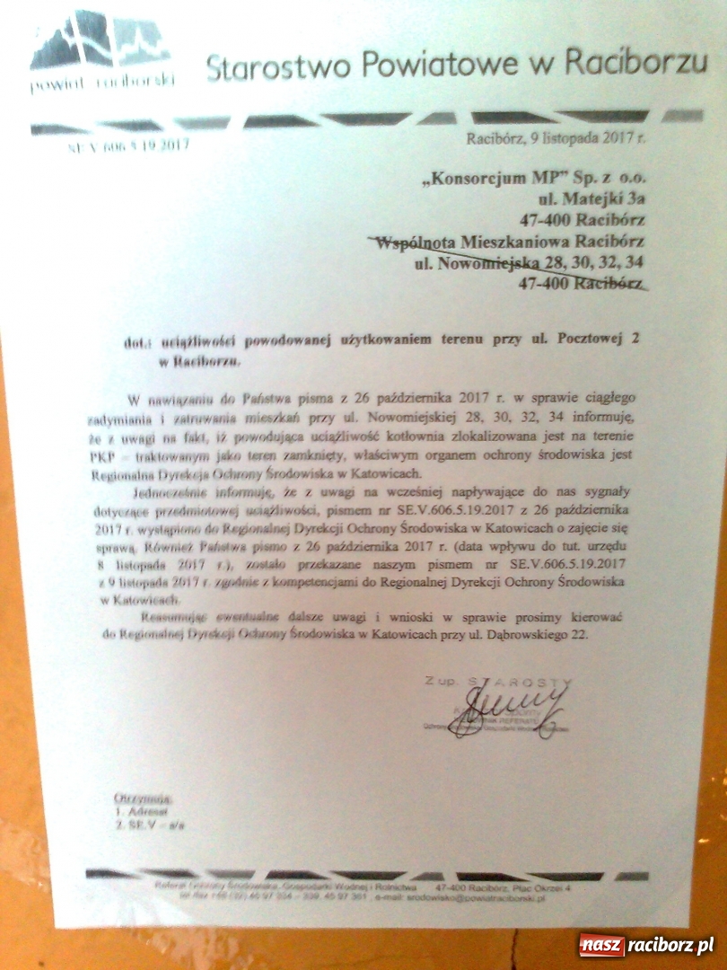 Zdjęcie w galerii na portalu naszraciborz.pl: Kotłownia PKP kopci niemiłosiernie. Mieszkańcy mają dość wiadomości z regionu