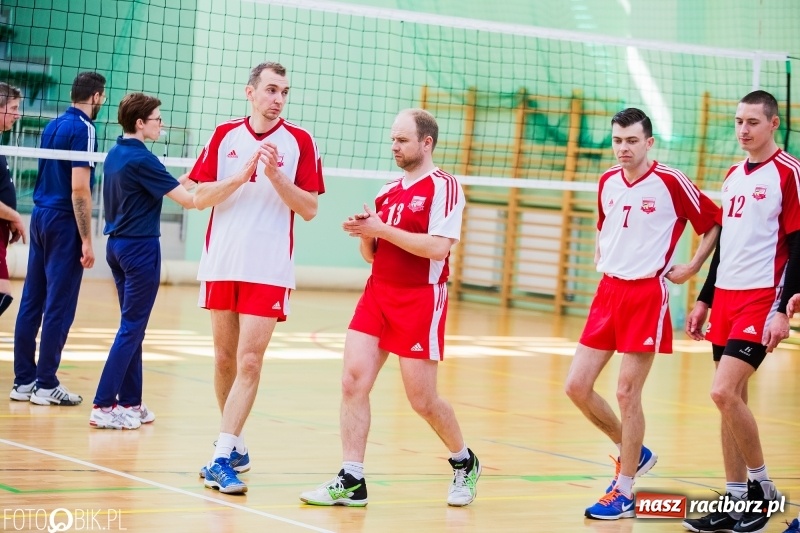 Zdjęcie w galerii na portalu naszraciborz.pl: Eliminacje Mistrzostw Polski w Siatkówce Niesłyszących w Arenie Rafako wiadomości z regionu